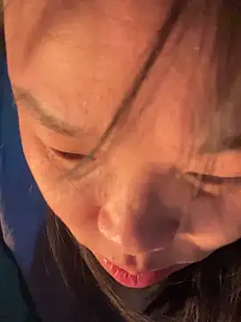 Laura8910 online show from January 5, 11:15 am