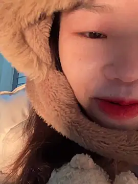 Snapshot of Laura8910 chatting on January 18, 8:41 am Laura8910 online show from January 18, 8:41 am