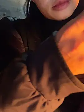 Laura8910 online show from January 21, 1:00 pm