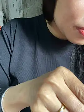 Laura8910 online show from March 11, 5:16 am