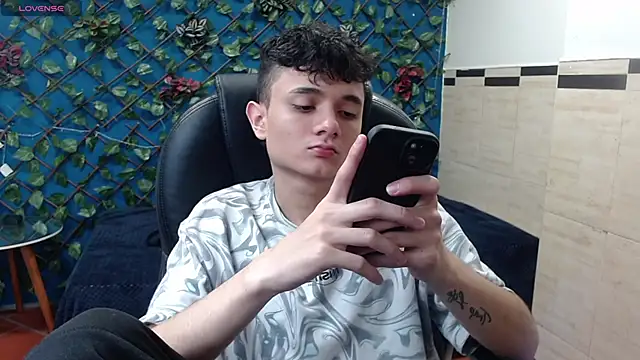 Waturox online show from February 3, 7:31 pm