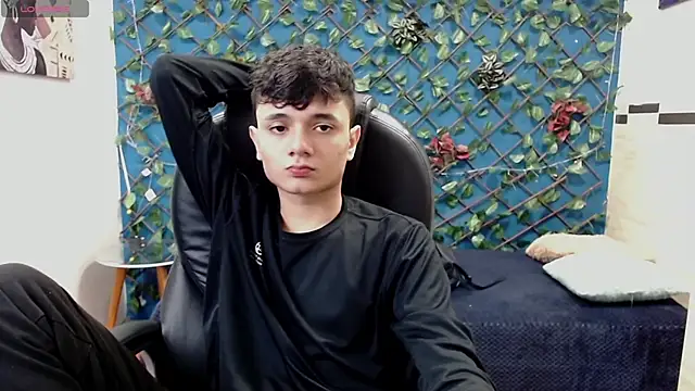 Waturox online show from February 5, 7:31 pm