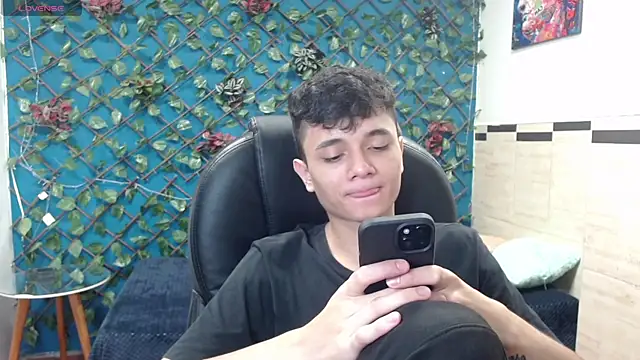 Waturox online show from February 6, 8:02 pm