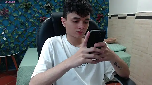 Waturox online show from February 13, 7:31 pm