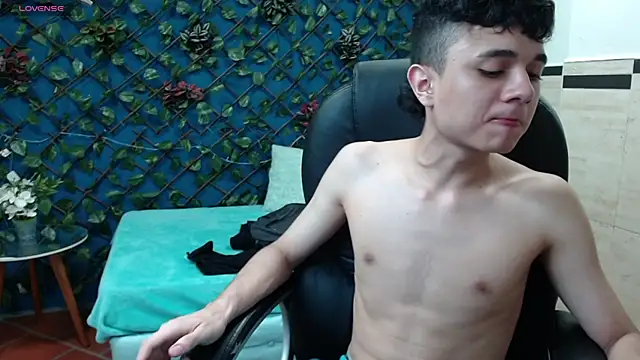 Waturox online show from March 3, 10:10 pm