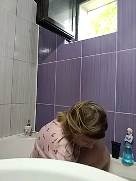 Snapshot of KimySandy chatting on September 15, 5:51 am KimySandy online show from September 15, 5:51 am