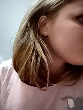 Snapshot of KimySandy chatting on September 25, 4:38 am KimySandy online show from September 25, 4:38 am