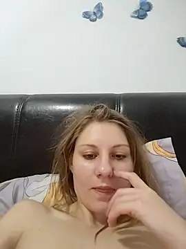 Snapshot of KimySandy chatting on October 9, 10:41 pm KimySandy online show from October 9, 10:41 pm