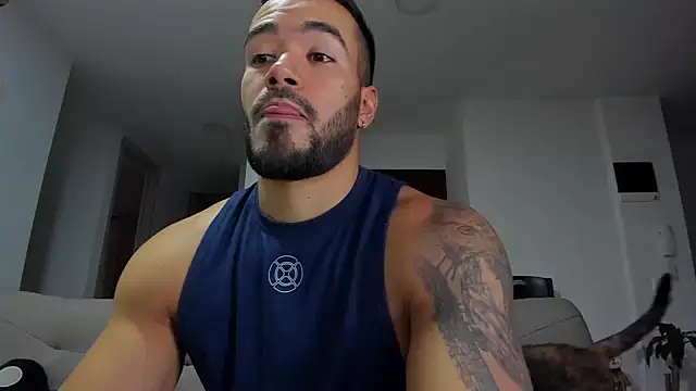 Snapshot of Alexander_Martines chatting on December 9, 10:52 pm Alexander Martines online show from December 9, 10:52 pm