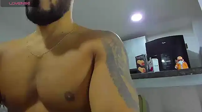 Snapshot of Alexander_Martines chatting on February 14, 11:42 pm Alexander Martines online show from February 14, 11:42 pm