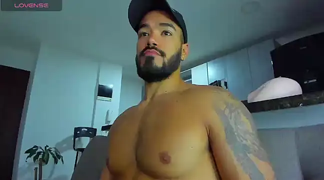 Snapshot of Alexander_Martines chatting on February 21, 4:29 am Alexander Martines online show from February 21, 4:29 am