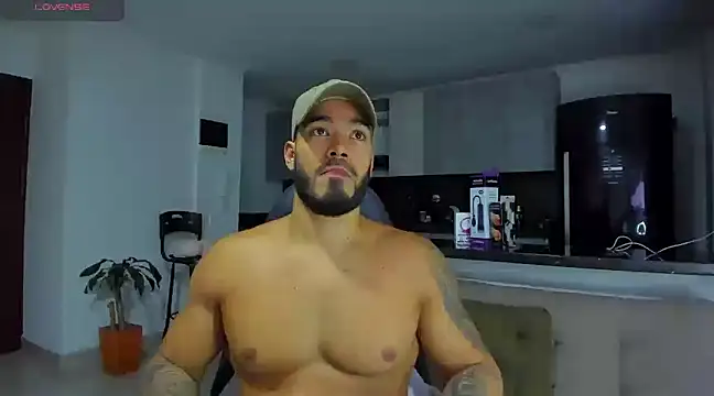 Snapshot of Alexander_Martines chatting on March 13, 3:44 am Alexander Martines online show from March 13, 3:44 am