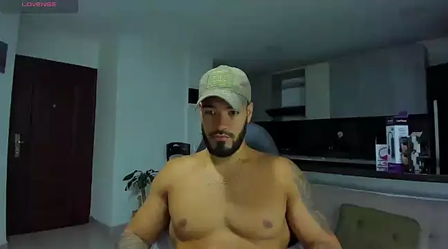 Snapshot of Alexander_Martines chatting on March 13, 11:16 pm Alexander Martines online show from March 13, 11:16 pm