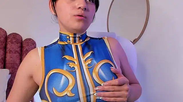 nahiapaws online show from January 30, 7:04 pm