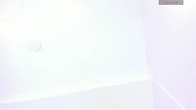 DaphneLloyd online show from December 11, 7:36 pm