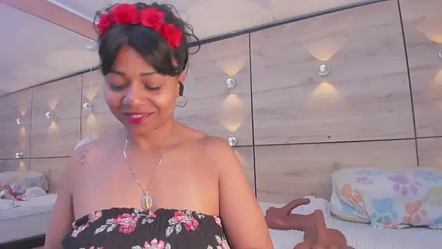 martina touss online show from November 29, 1:36 pm