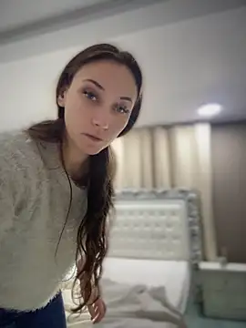 AliceMunro online show from April 10, 8:13 pm