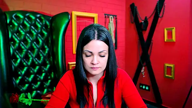 KarolinaRobinson online show from March 13, 2:55 pm