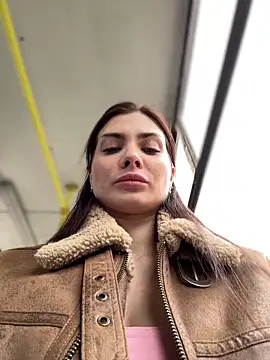 Snapshot of Accole chatting on March 20, 7:47 am Accole online show from March 20, 7:47 am