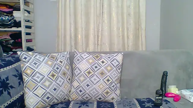 Petite 254 online show from January 6, 12:14 am