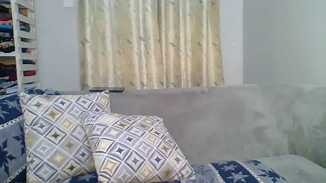 Snapshot of Petite_254 chatting on April 30, 12:50 am Petite 254 online show from April 30, 12:50 am