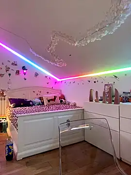 Snapshot of SelenaBee chatting on October 11, 7:51 am SelenaBee online show from October 11, 7:51 am