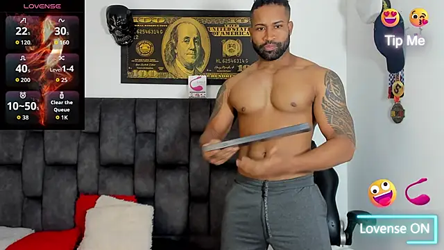 Snapshot of MattRodriguez9 chatting on February 14, 9:28 am MattRodriguez9 online show from February 14, 9:28 am