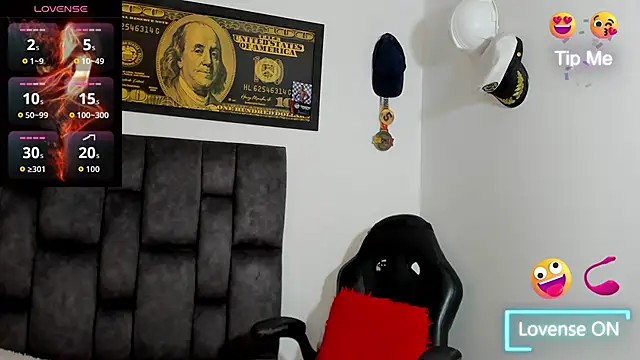 Snapshot of MattRodriguez9 chatting on February 22, 8:24 am MattRodriguez9 online show from February 22, 8:24 am