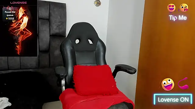 Snapshot of MattRodriguez9 chatting on March 20, 2:44 pm MattRodriguez9 online show from March 20, 2:44 pm