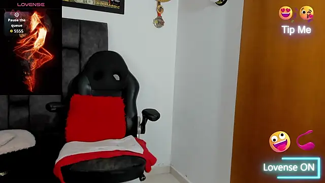 Snapshot of MattRodriguez9 chatting on March 23, 9:02 am MattRodriguez9 online show from March 23, 9:02 am