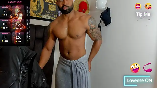 Snapshot of MattRodriguez9 chatting on April 1, 1:41 pm MattRodriguez9 online show from April 1, 1:41 pm