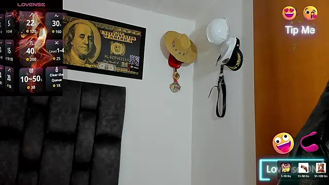 Snapshot of MattRodriguez9 chatting on April 9, 9:04 am MattRodriguez9 online show from April 9, 9:04 am