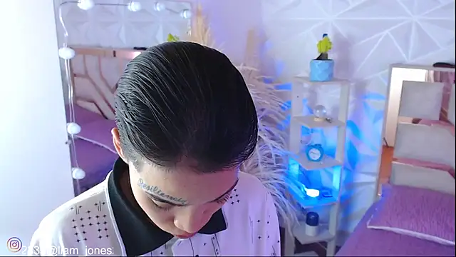 Jonesliam23 online show from September 21, 7:15 pm