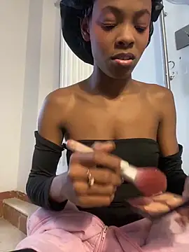 adaraSmiith online show from December 12, 11:29 am