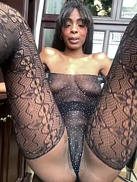 adaraSmiith online show from December 12, 5:37 pm