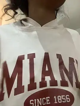 adaraSmiith online show from November 14, 12:04 pm