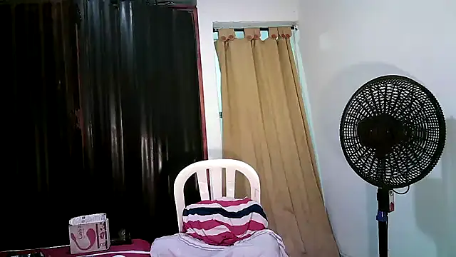 kimmiemm online show from March 5, 3:51 am