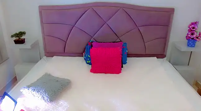 laura sweett120 online show from January 16, 5:21 am