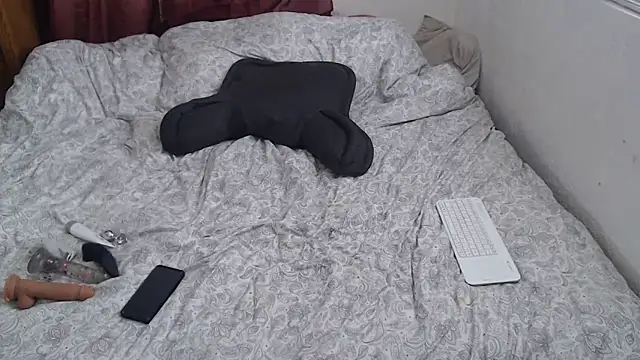 anja peach online show from February 20, 7:03 pm