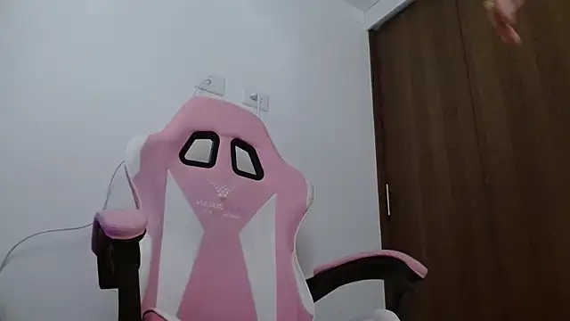 keilafranco online show from October 21, 5:46 pm