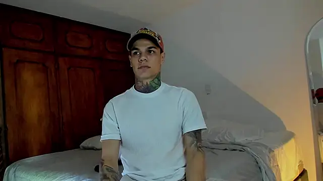 Jordyrodriiguez online show from December 23, 3:18 am