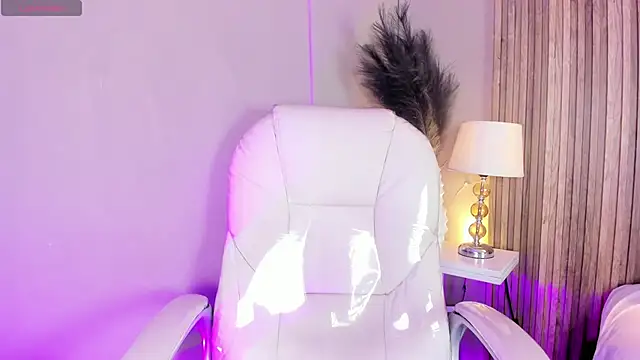 HannaKarson online show from March 14, 11:37 am