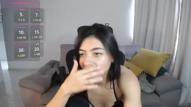 Liissa cute  online show from December 3, 6:49 pm