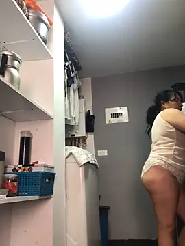 Sweeetness Milf online show from February 20, 7:52 pm