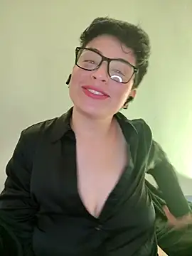 Snapshot of Sthuar_16 chatting on October 30, 11:38 pm Sthuar 16 online show from October 30, 11:38 pm