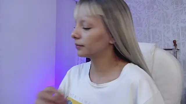 peyton golden1 online show from December 5, 3:48 am