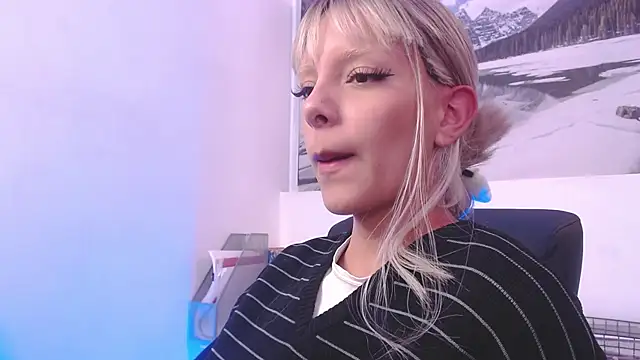 peyton golden1 online show from December 23, 3:26 am