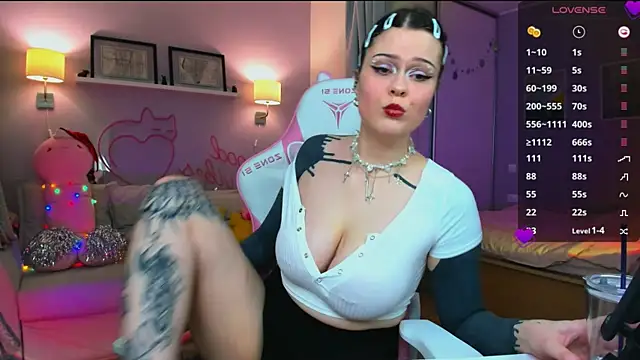 lisa moonlight online show from December 16, 12:27 pm