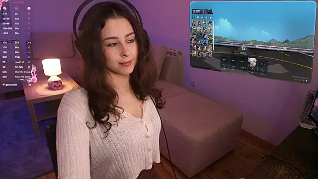 cosmosbaby online show from April 2, 7:44 pm