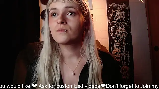 NEXT DOOR GIRL  online show from January 26, 5:02 am